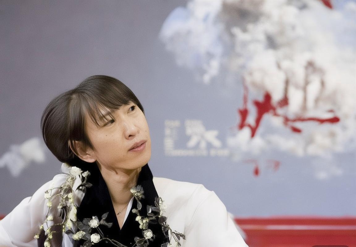 甘岗VS里昂：激情对决背后的战术解析与球迷热议